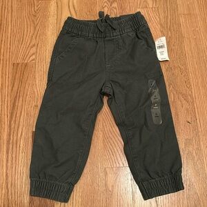 NWT Gap Toddler Boys Elastic Waist pants size 2T